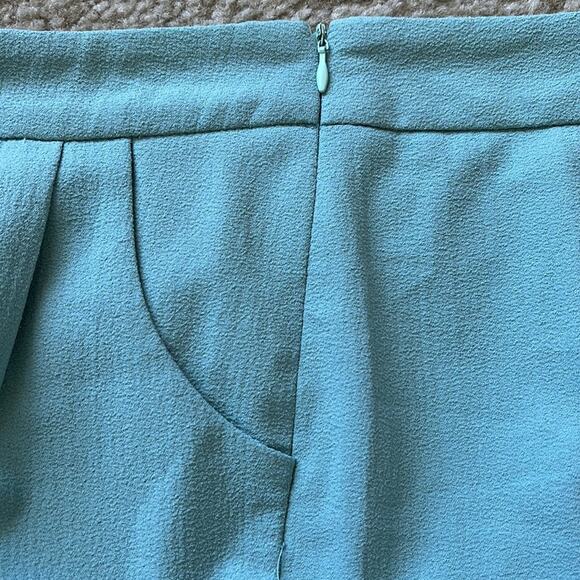 Lush Seafoam Color Shorts with Scallop Hem - Picture 3 of 6